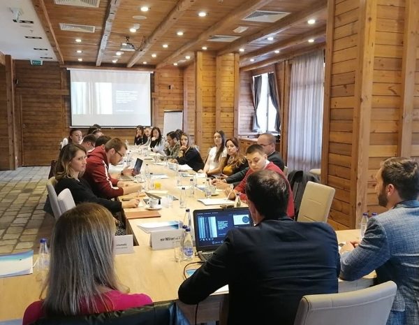  U Kolašinu uspješno završena dvodnevna škola za 25 predstavnika/ca Osnovnog i Višeg suda, Osnovnog državnog tužilaštva i NVO-a
